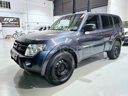 Azul Usado 2011 Mitsubishi Montero Motion SUV | 15.999 €