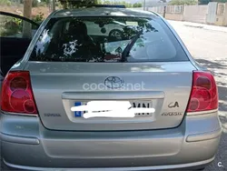 Gris / plata Usado 2005 Toyota Avensis Executive Berlina | 5999 € (Un poco caro)