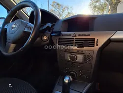 Etiqueta b (amarilla) Usado 2006 Opel Astra Elegance Berlina | 3900 € (Precio justo)