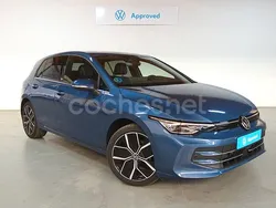 Azul Usado 2024 VW Golf VIII Berlina | 35.400 € (Caro)
