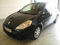 Negro Usado 2014 Renault Clio IV Expression Utilitario | 3290 € (Super precio)