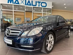 Azul Usado 2011 Mercedes E220 Coupe | 17.500 € (Un poco caro)