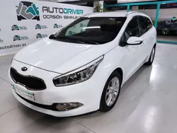 Blanco Usado 2013 Kia Ceed Sportswagon Familiar | 9600 € (Un poco caro)