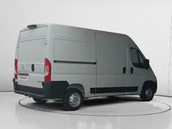 Blanco Usado 2023 Opel Movano Van | 22.590 € (Precio justo)