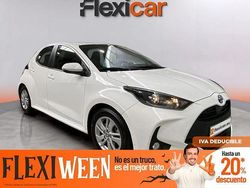 Blanco Usado 2022 Toyota Yaris Hybrid Business Edition Berlina | 17.990 € (Precio justo)
