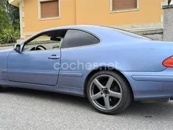 Azul Usado 2000 Mercedes CLK230 Elegance Coupe | 6000 €