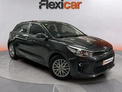 Gris Usado 2018 Kia Rio 2 Berlina | 9390 € (Precio justo)