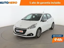 Blanco Usado 2018 Peugeot 208 Allure Utilitario | 8199 € (Buen precio)