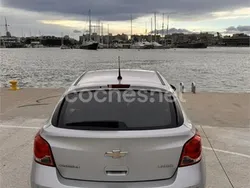 Gris / plata Usado 2013 Chevrolet Cruze LT Berlina | 5500 € (Precio justo)