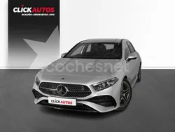 Gris / plata Usado 2023 Mercedes A180 Berlina | 29.400 € (Precio justo)