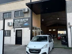 Blanco Usado 2015 Peugeot 208 Active Utilitario | 5999 € (Buen precio)