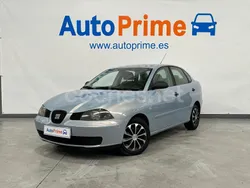 Azul Usado 2003 Seat Cordoba Berlina | 2370 € (Precio justo)