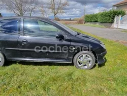 Usado 2002 Peugeot 206 Berlina | 1000 € (Precio justo)