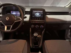 Blanco Nuevo 2025 Renault Clio V Evolution Utilitario | 15.990 €
