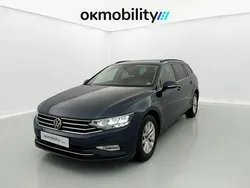 Aquamarinblau metallic Usado 2021 VW Passat Business Familiar | 20.060 € (Buen precio)