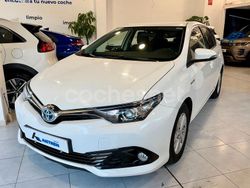 Blanco Usado 2016 Toyota Auris Hybrid Business Edition Berlina | 13.300 € (Precio justo)