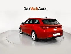 Rojo Usado 2024 Seat Leon ST FR Familiar | 24.400 € (Precio justo)