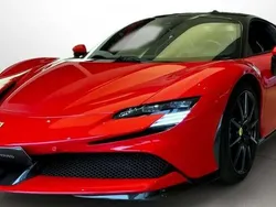 Rojo Usado 2022 Ferrari SF90 Coupe | 404.900 €