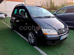 Negro Usado 2006 Fiat Idea Emotion Monovolumen | 3950 €