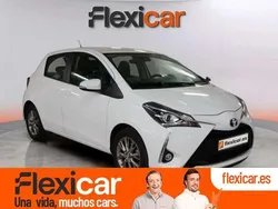 Blanco Usado 2019 Toyota Yaris Active Utilitario | 13.990 € (Un poco caro)