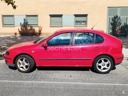 Rojo Usado 2003 Seat Leon Sport Berlina | 2900 € (Precio justo)