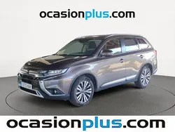 Gris Usado 2019 Mitsubishi Outlander Motion SUV | 17.264 € (Precio justo)