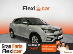 Gris Usado 2018 Ssangyong Tivoli Limited SUV | 11.790 € (Precio justo)
