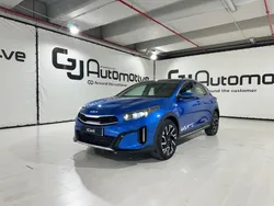 Blue flame (metalizado) Usado 2024 Kia XCeed SUV | 25.900 € (Caro)