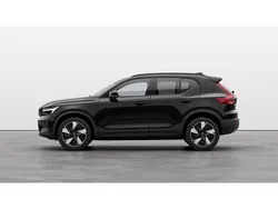 Negro Nuevo 2024 Volvo XC40 Core SUV | 52.700 €