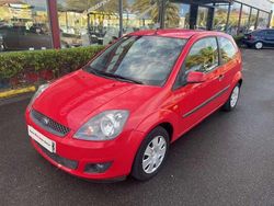 Rojo Usado 2007 Ford Fiesta Ambiente Utilitario | 2800 € (Precio justo)