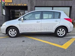 Gris / plata Usado 2009 Nissan Tiida Tekna Berlina | 3999 €