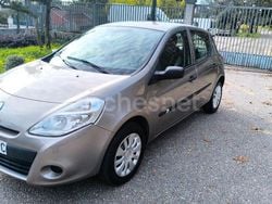 Beige Usado 2010 Renault Clio II Authentique Berlina | 5200 € (Precio justo)