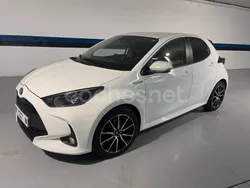 Blanco Usado 2022 Toyota Yaris Hybrid Active Berlina | 16.490 € (Precio justo)
