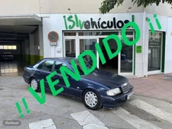 Azul Usado 1998 Mercedes C250 Elegance Berlina | 2900 €