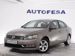 Champagne Usado 2011 VW Passat Edition Berlina | 10.450 € (Precio justo)