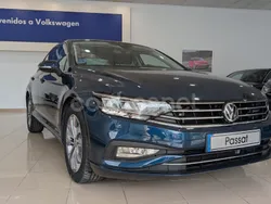 Azul Usado 2021 VW Passat Executive Berlina | 18.800 € (Precio justo)