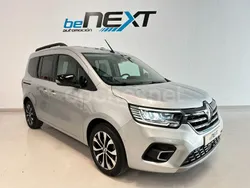 Gris / plata Usado 2023 Renault Kangoo Techno Monovolumen | 23.790 € (Precio justo)