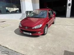Rojo Usado 2004 Peugeot 206 Berlina | 3697 €