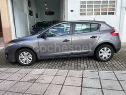 Gris / plata Usado 2012 Renault Mégane Authentique Berlina | 6600 € (Precio justo)