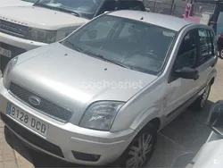 Gris / plata Usado 2004 Ford Fusion Berlina | 3500 € (Precio justo)