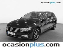 Negro Usado 2023 VW Passat Executive Familiar | 25.769 € (Super precio)