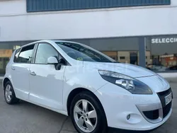 Blanco Usado 2010 Renault Scénic III Dynamique Monovolumen | 9990 € (Caro)