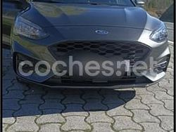 Gris / plata Usado 2018 Ford Focus ST-Line Berlina | 15.300 € (Precio justo)
