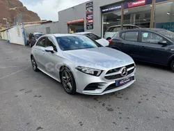 Gris / plata Usado 2022 Mercedes A180 Berlina | 26.990 € (Precio justo)