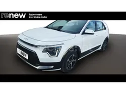 Blanco Usado 2025 Kia Niro SUV | 28.350 € (Un poco caro)