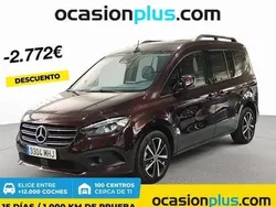 Rojo Usado 2023 Mercedes 180 Berlina | 27.728 € (Buen precio)
