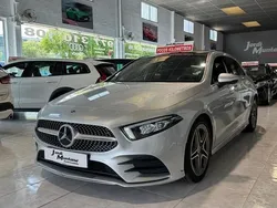 Gris / plata Usado 2023 Mercedes A200 AMG line Berlina | 32.890 € (Precio justo)