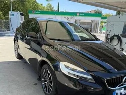 Negro Usado 2016 Volvo V40 Inscription Familiar | 9500 € (Un poco caro)