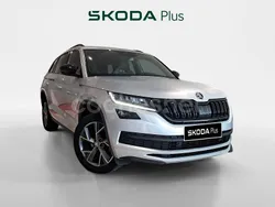 Gris / plata Usado 2021 Skoda Kodiaq SportLine SUV | 28.990 € (Un poco caro)