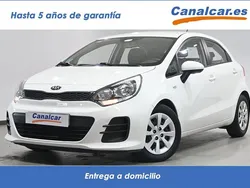 Blanco Usado 2015 Kia Rio | 8990 € (Precio justo)